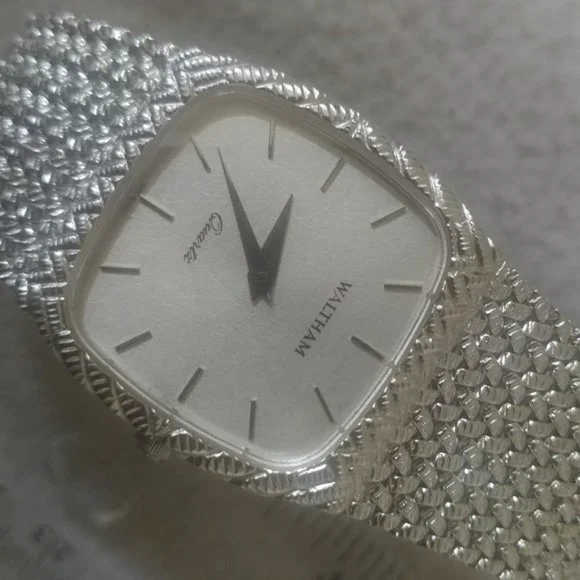 Vintage Waltham silver quartz watch time piece Waltham Quartz - Etsy main image 4